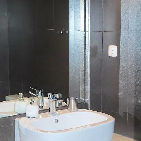 Apartment Sunny, And Comfy Ap. In Av. Da Liberdade *