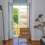 Sunny, And Comfy Ap. In Av. Da Liberdade Lizbona