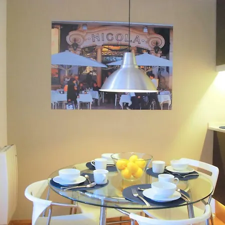 Апартаменти Sunny, And Comfy Ap. In Av. Da Liberdade Лісабон