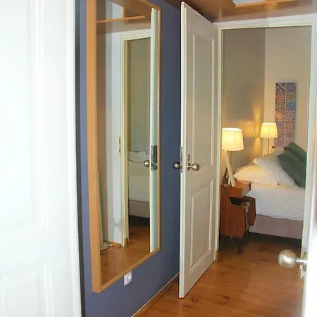 Sunny, And Comfy Ap. In Av. Da Liberdade * Лісабон