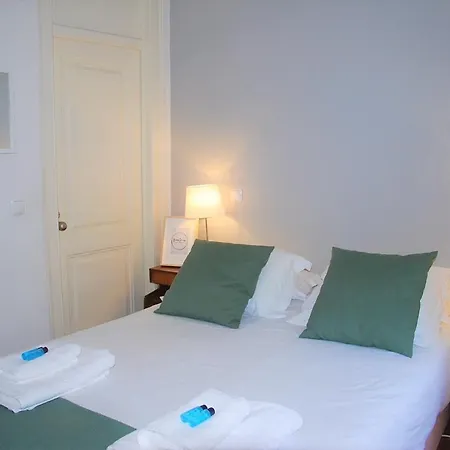아파트 Sunny, And Comfy Ap. In Av. Da Liberdade 리스본