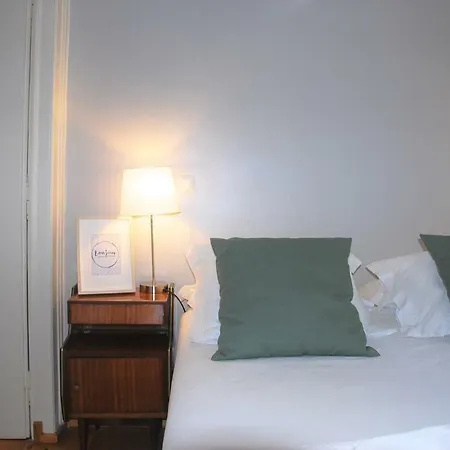 Sunny, And Comfy Ap. In Av. Da Liberdade Apartamento